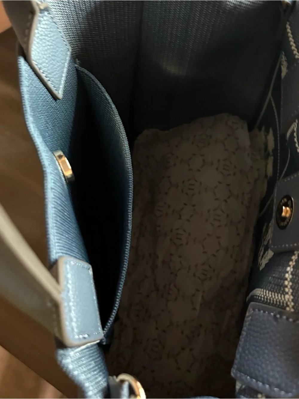 N/A stylish blue